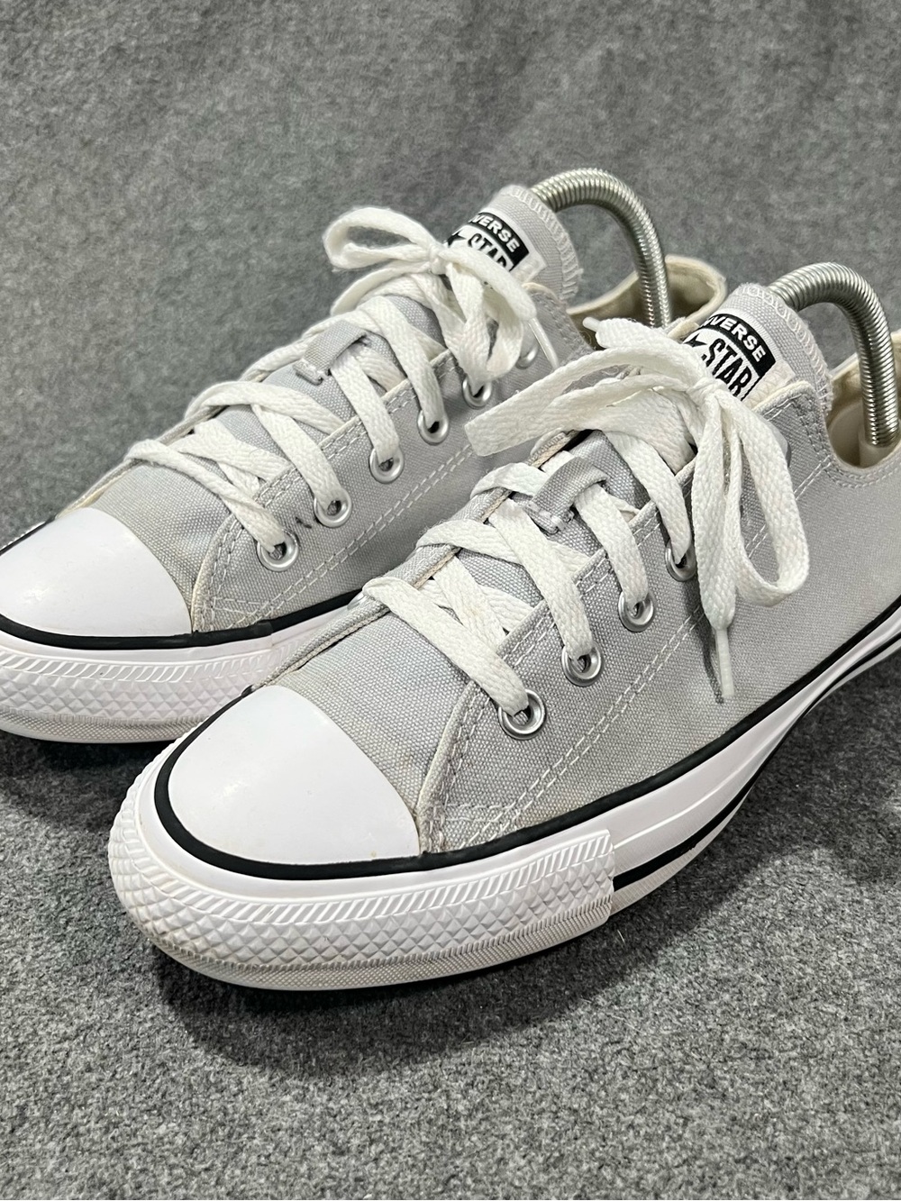 Converse All Star Chuck Taylor Canvas Low Top Causal Sneaker Gray Women’s Size 9